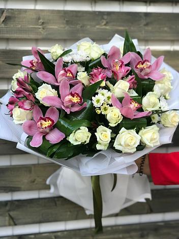 Букет цветов из: Розы и Хризантемы в Ширинский