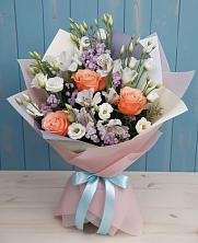 Букет цветов из:  Лизиантусы, Розы, Альстромерии и Гипсофила в Ширинский