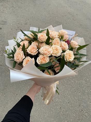 Букет Кремовые розы Латте в Ширинский