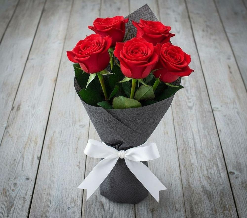 Букет 5 Красных роз Эдлесс Лав в Ширинский